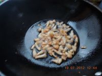 平菇炒肉的做法步骤8