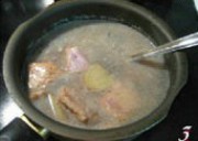 蒜茸豆豉爆排骨的做法步骤3
