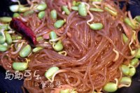黑豆芽炒粉条的做法步骤12