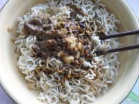 速食热干面的做法步骤5