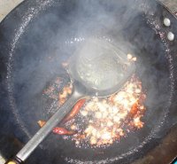 鲶鱼茄子豆腐煲的做法步骤7