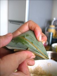 嗜肉族最爱的咸蛋黄五花肉粽的做法步骤18