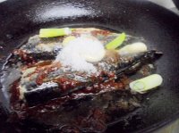 豆瓣酱青鱼的做法步骤8