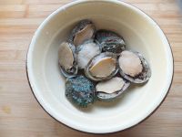 红烧鲍鱼的做法步骤1