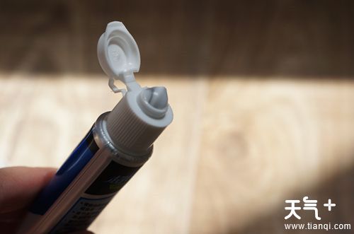 白色的墙壁脏了怎么办 墙壁脏了如何清洁