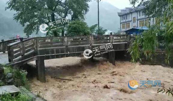湖南永州降雨量超过100毫米 部分景区因山洪发生塌方