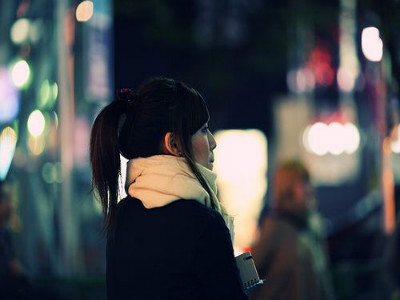 女性在酒吧被搭讪怎么办