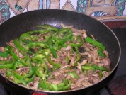青椒炒肉丝的做法步骤5