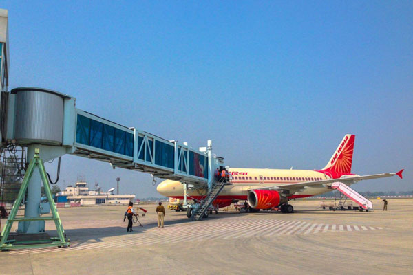 飞机中转能离开机场吗 转机行李要重新托运吗