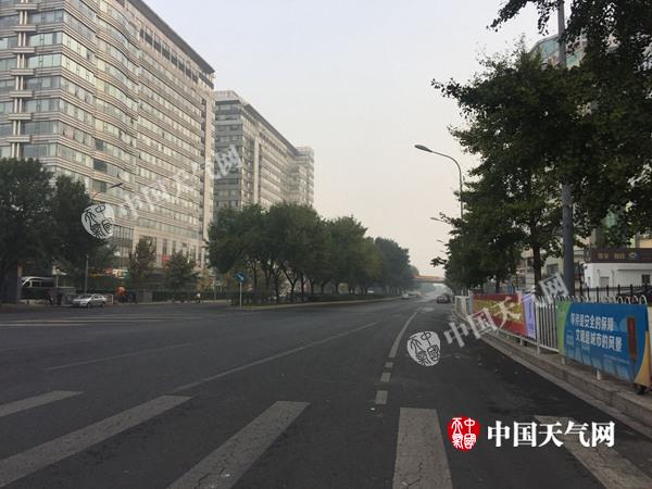 国庆假期首日北京晴朗利出行 明天降雨降温