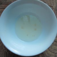 甜酒胡椒蒸老鸭的做法步骤1