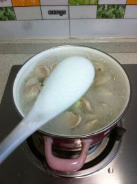 胡萝卜玉米肉丸汤的做法步骤6