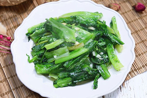 蒜蓉油麦菜的做法 怎样炒蒜蓉油麦菜