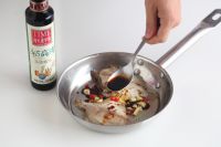 红烧鲳鱼的做法步骤3