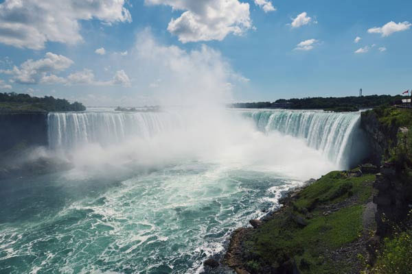 加拿大旅游签证可以呆多久 加拿大旅游签证材料有哪些