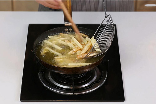 干煸土豆条的做法 怎么做干煸土豆条