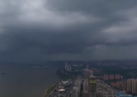 高考圆满结束  江苏迎来新一轮暴雨