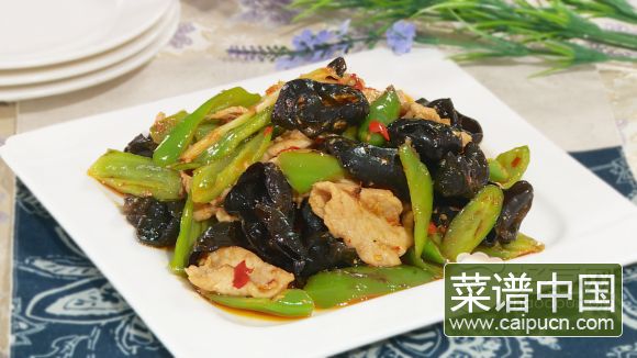 青椒木耳炒肉片