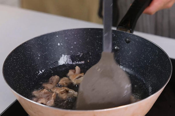 西兰花炒肉的做法 怎么做西兰花炒肉