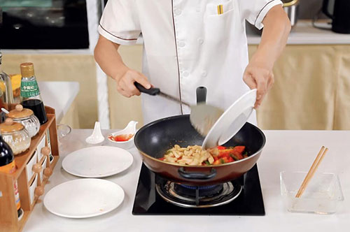 菠萝鸡丁的做法 菠萝鸡丁的正宗做法介绍