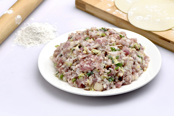 白菜猪肉怎么做饺子馅 白菜猪肉饺子馅的制作方法