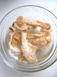 天麻竹荪乌鸡汤的做法步骤2