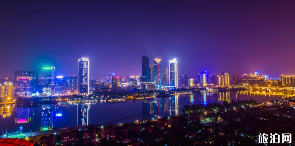 2019福州城区夜景亮灯时间+海峡金融商务区灯光秀时间
