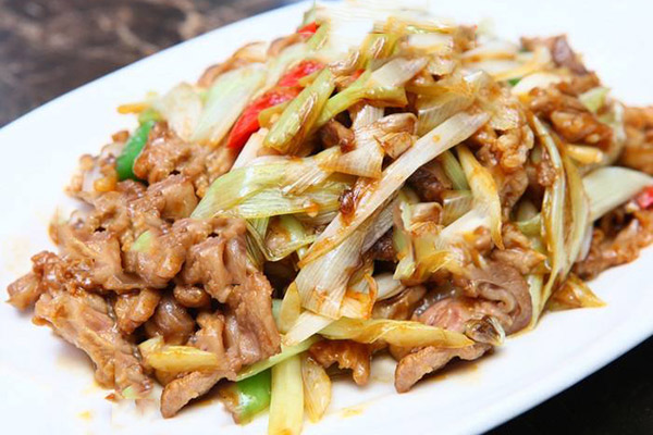 葱爆羊肉怎么炒 葱爆羊肉的做法