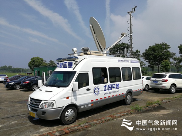 气象工作者全力迎战巢湖紧急防汛期