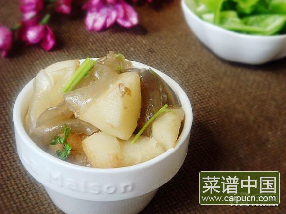 鸡汤山药炖粉皮