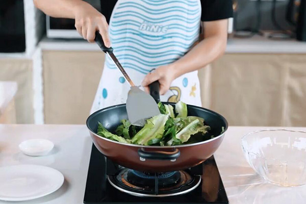 清炒油麦菜怎么做 油麦菜怎么炒好吃