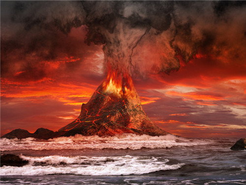 紧急！印尼阿贡火山爆发危险“迫在眉睫” 数万人撤离