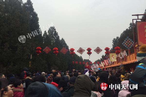 初三北京回暖最高温升至8℃ 将现轻度污染早晨有雾侵扰