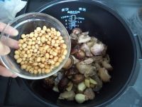 黄豆冬菇焖猪手的做法步骤9