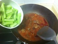 贵州酸汤牛腩的做法步骤11