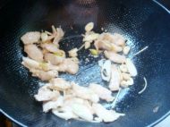 香菇白菜炒肉的做法步骤4