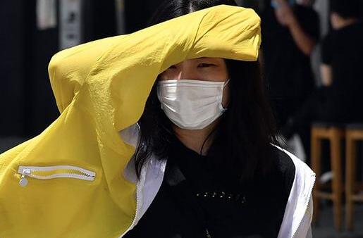 北京高温蓝色预警气温突破35℃ 好消息是本周末有降雨光顾