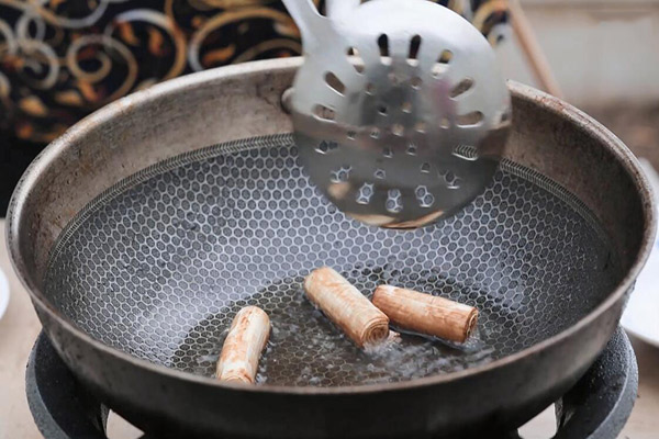 海参怎么做好吃 葱烧海参的做法