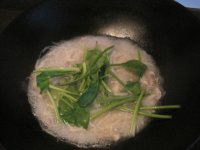 菠菜口蘑肉丝面的做法步骤7