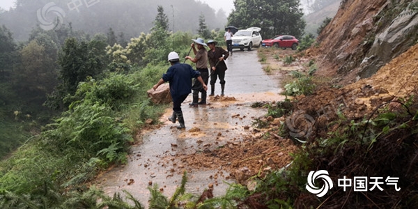 富顺县遭暴雨和大暴雨袭击 部分乡镇受灾严重