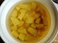 一个吃饭也精彩----栗子红薯粥的做法步骤6
