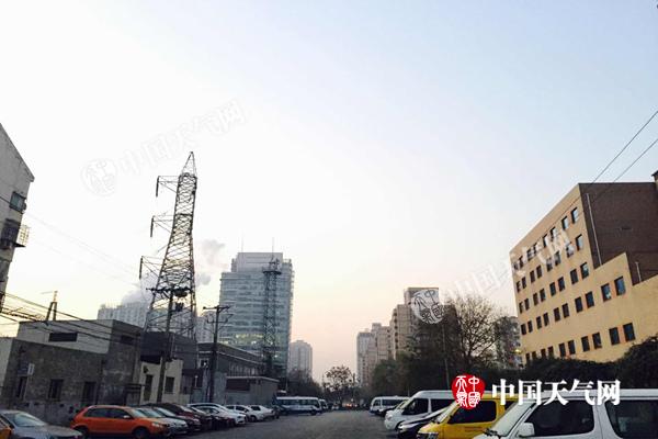 北京今天能见度较差明将好转 冷空气再袭周一最高温3℃