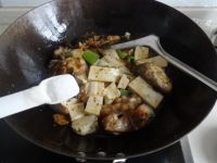 鲶鱼炖豆腐的做法步骤10