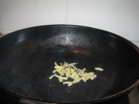 蛎黄炒鸡蛋的做法步骤10