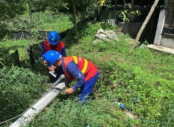 广元昭化区因暴雨影响 导致多个地区停电