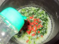 菠菜香肠白米粥的做法步骤7