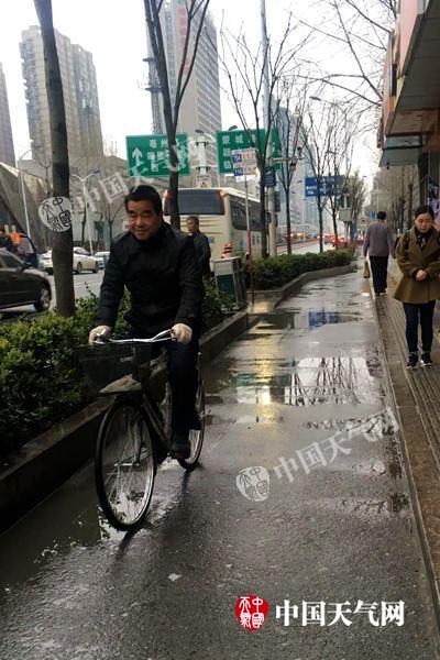 未来三天安徽阴雨湿凉持续 周后期山区易现霜冻不利作物