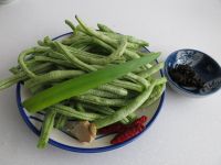 橄榄菜炒豆角段的做法步骤1