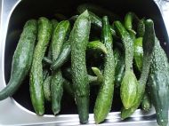 黄瓜咸菜的做法步骤1