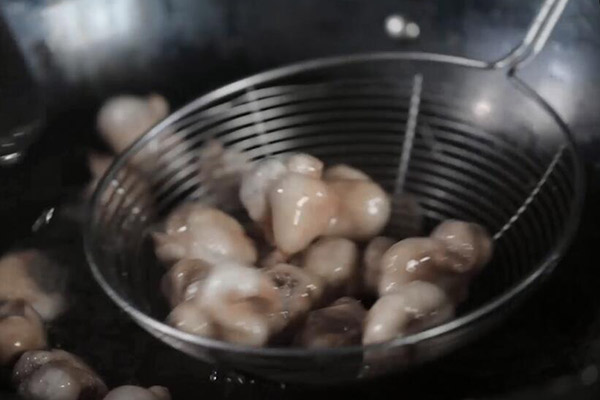 焦溜肥肠的做法 怎么做焦溜肥肠好吃
